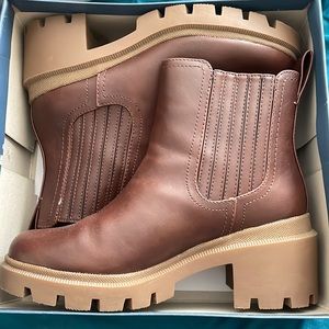Brown chunky boots